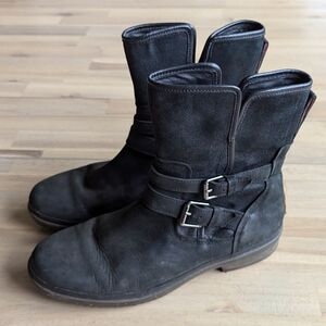 UGG Simmens Leather Boots